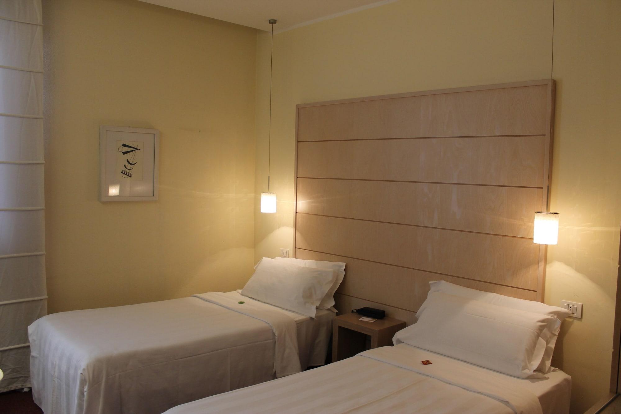 Hotel First Calenzano Exterior foto